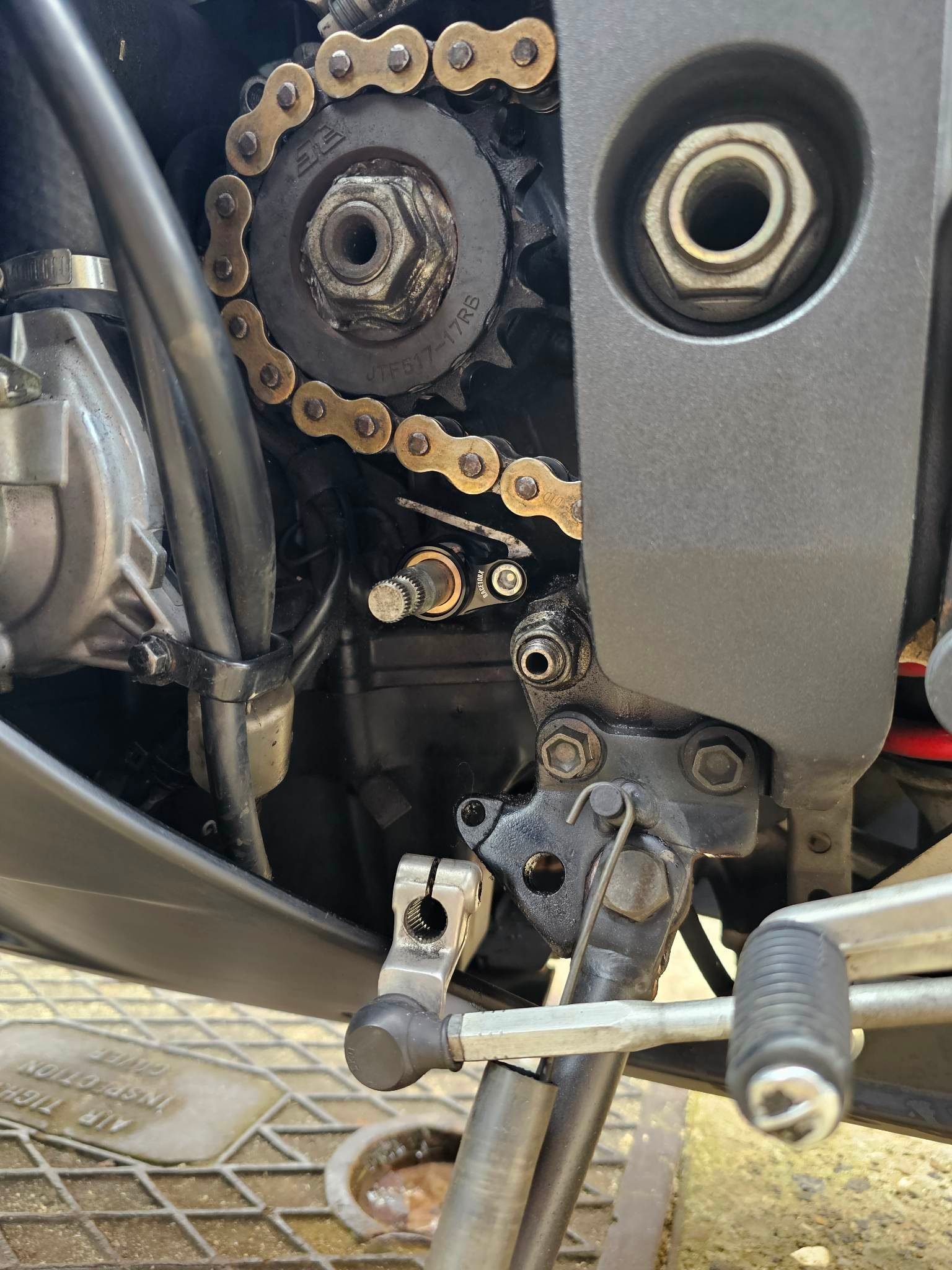 thumbnail image 2 of Racetorx Gold Gear Shift Support Bracket For Aprilia V4 & RSV4 (2010-2021) RTX219 2 of 3