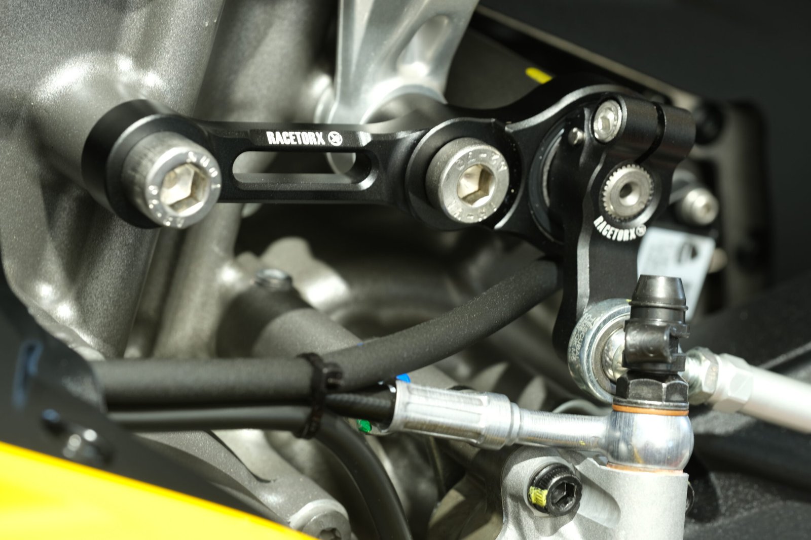 Ducati Streetfighter V2 Gear Shift Support (2025 onwards) - Image 2